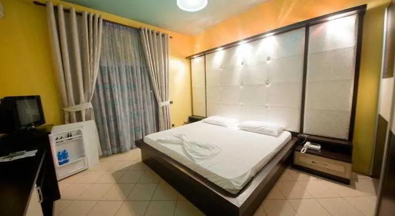 Hotel Vivas Durrës 4*,  Albánia